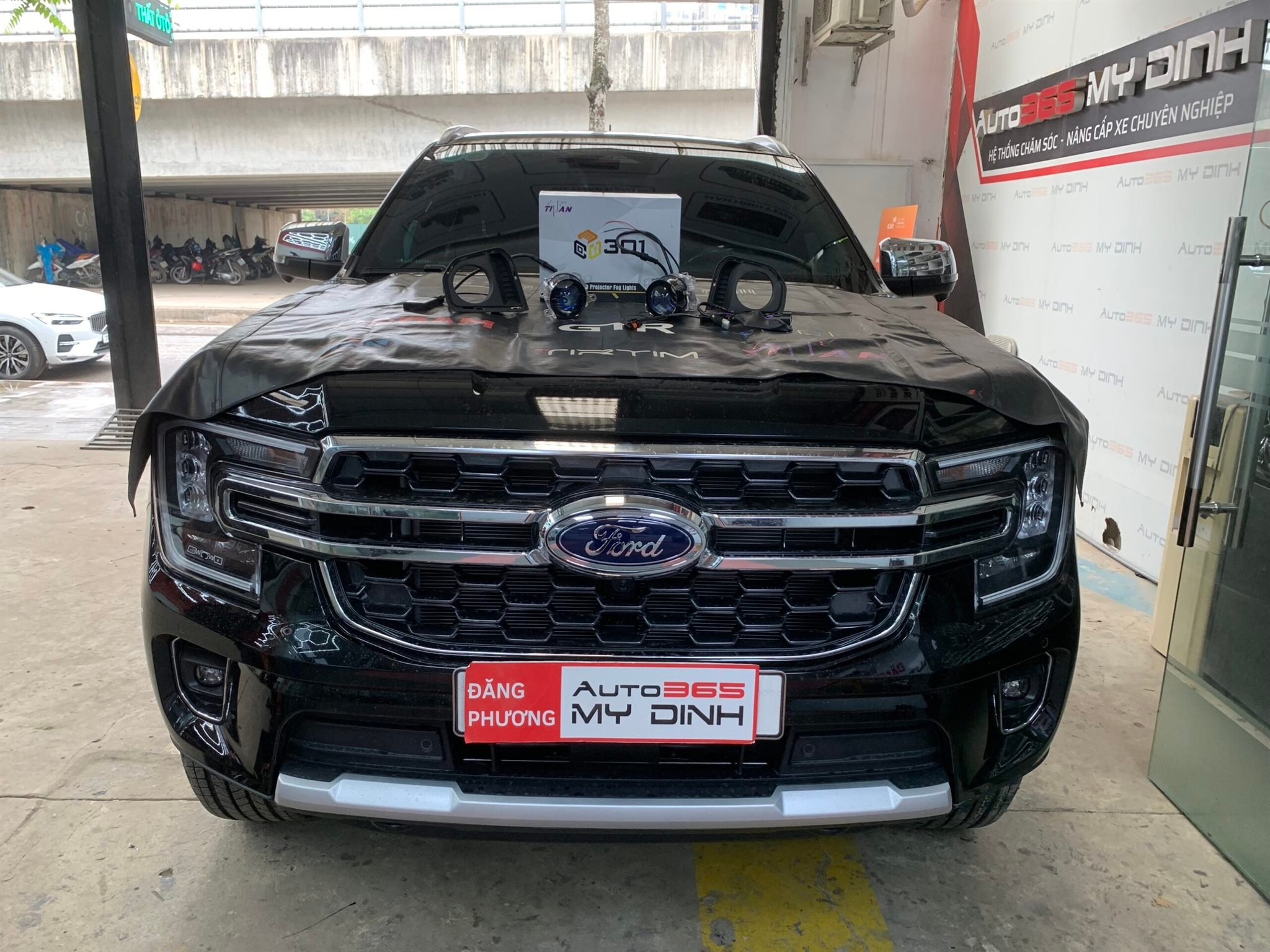 Ford Everest lắp Titan 301